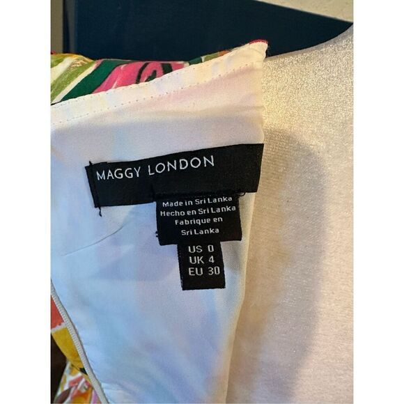 Maggy London Short Puff Sleeves A-line Pockets - Picture 8 of 9